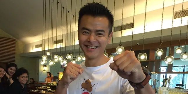 Digandeng UNICEF, Aktor Dion Wiyoko Ikut Tinju Tinja