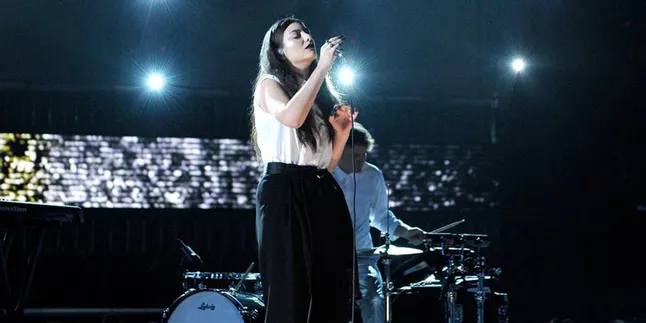 Diganjar Dua Grammy, Lorde Bikin Surat Terbuka di Koran!