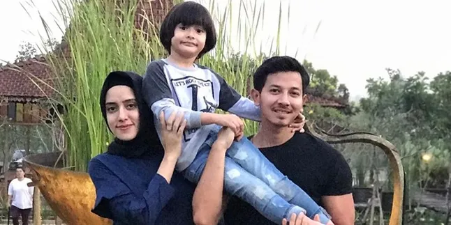 Digelar di Mall - Dresscode, Ini Detail Lamaran Sonny & Fairuz
