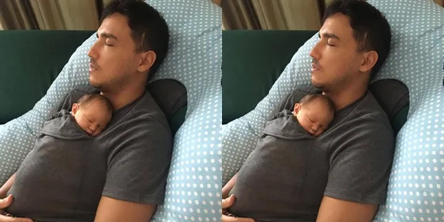 Digendong Hamish Daud, Baby Zalina Tampil Keren Pakai Sepatu Sneakers