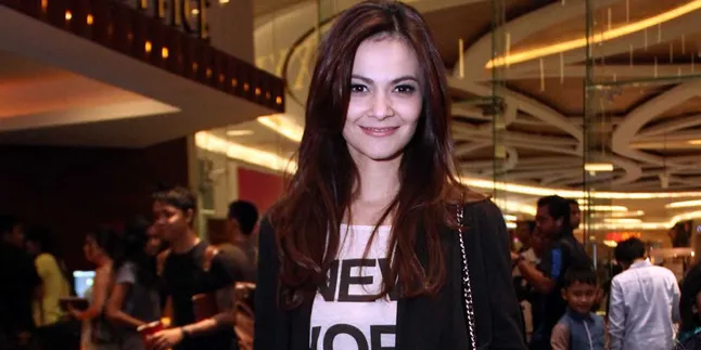 Digosipkan Homo, Suami Cut Tary Santai