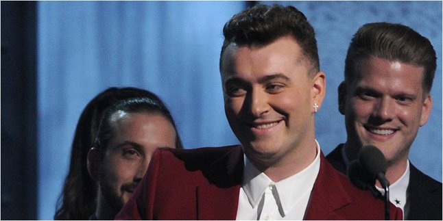 Dihantam Badai, Penonton Konser Sam Smith Dievakuasi