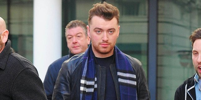 Diisukan Isi OST James Bond, Sam Smith Angkat Bicara