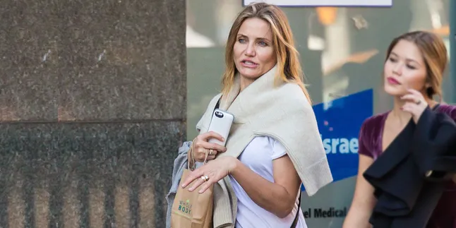 Diisukan Tunangan, Cameron Diaz Lebih Pilih Sembunyikan Cincin
