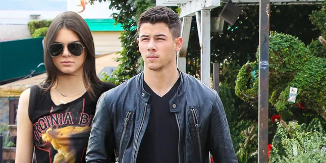 Dijodohkan Gigi Hadid, Kendall Jenner & Nick Jonas Pacaran? Dijodohkan Gigi Hadid, Kendall Jenner & Nick Jonas Pacaran?