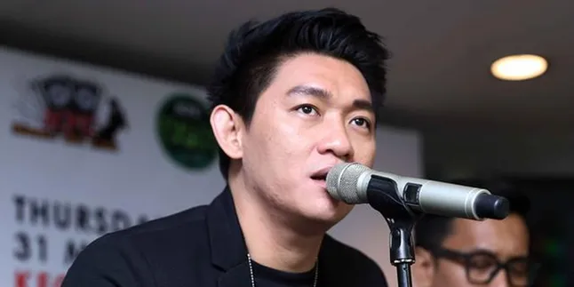 Dijodohkan Netizen, Seperti Ini Sosok Ifan Seventeen di Mata Anak Juliana Moechtar