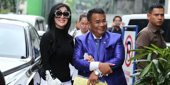 Dikabarkan Dekat, Nyatanya Syahrini Pernah Tolak Ajakan Dinner Bos First Travel Dikabarkan Dekat, Nyatanya Syahrini Pernah Tolak Ajakan Dinner Bos First Travel