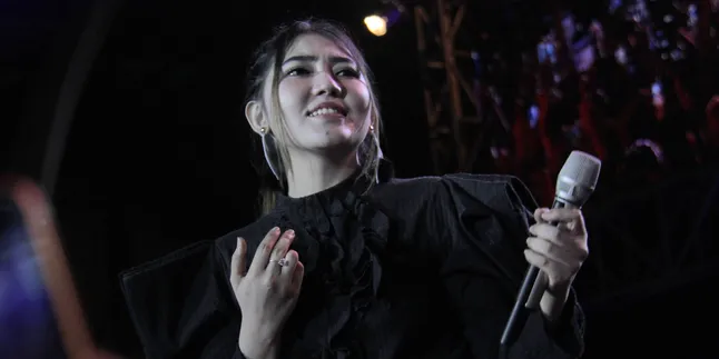 Dikabarkan Jadi Bintang Tamu Pernikahan Jusup Maruta Cayadi, Ini Kata Via Vallen