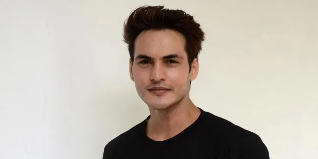 Dikabarkan Pacaran, Ravi Bhatia Anggap Ayu Ting Ting Teman Dikabarkan Pacaran, Ravi Bhatia Anggap Ayu Ting Ting Teman