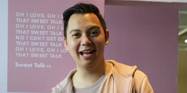 Dikabarkan Putus, Chandra Liow Unggah Postingan Mellow Untuk Devina Aureel Dikabarkan Putus, Chandra Liow Unggah Postingan Mellow Untuk Devina Aureel