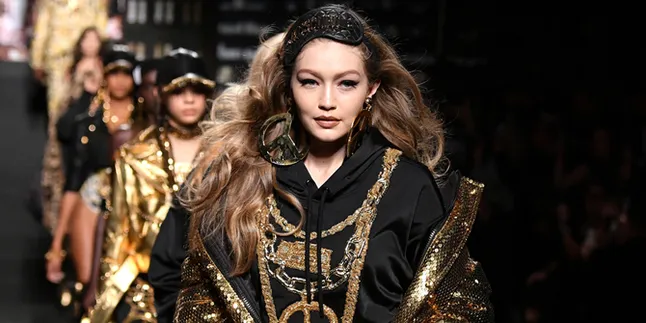 Dikabarkan Putus, Inikah Kondisi Zayn Malik & Gigi Hadid Yang Sebenarnya? Dikabarkan Putus, Inikah Kondisi Zayn Malik & Gigi Hadid Yang Sebenarnya?