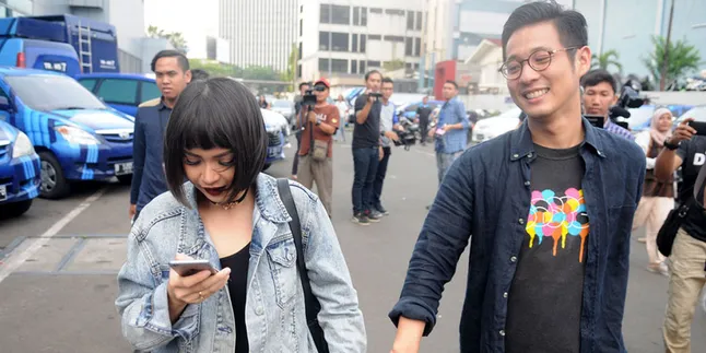 Dikelilingi Awak Pers, Putri Titian Sempat Tangkap Seekor Pokemon Dikelilingi Awak Pers, Putri Titian Sempat Tangkap Seekor Pokemon