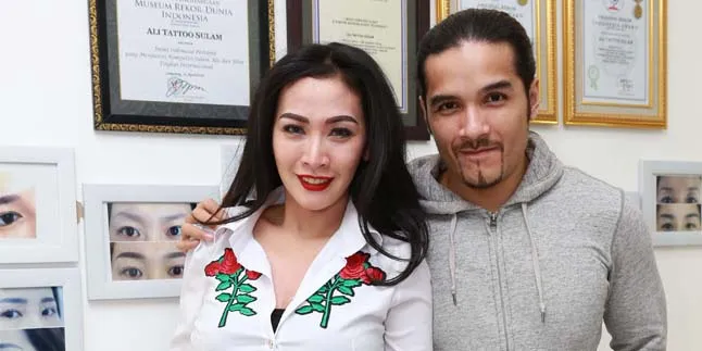 Dikenal Misterius, Romy Rafael Ternyata 'Bawel' Dengan Istrinya Dikenal Misterius, Romy Rafael Ternyata 'Bawel' Dengan Istrinya