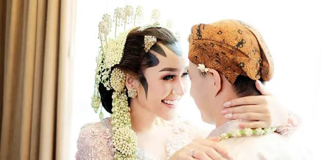 Dikenal Sebagai Model, Lucinta Luna Akui Suaminya Pengusaha Tajir Melintir!