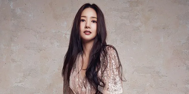 Dikritik, Gaya Park Min Young di 'Her Private Life' Disebut Mirip Secretary Kim
