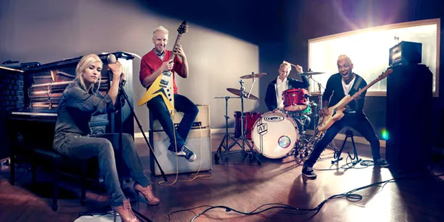 Dikritik Rasis, Klip Baru 'Looking Hot' No Doubt Ditarik
