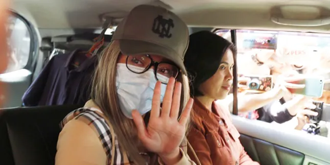 Dikurung Di Sel Wanita, Ternyata Banyak Teman-Teman Tahanan Yang Ngefans Lucinta Luna