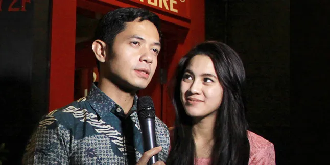 Dilamar Dude Harlino, Alyssa Soebandono Tidak Minta Apa-Apa Dilamar Dude Harlino, Alyssa Soebandono Tidak Minta Apa-Apa