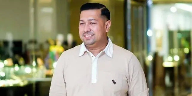 Dilaporkan Polisi Kasus Penggelapan Uang, Ilal Ferhard Pamer 1,7 Miliar Dilaporkan Polisi Kasus Penggelapan Uang, Ilal Ferhard Pamer 1,7 Miliar