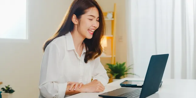 Dilema New Normal: Hari Ini Video Zoom On atau Off Ya?