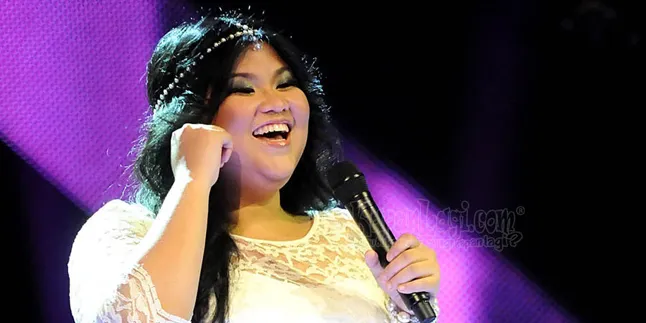 Dimabuk Cinta, Shena Malsiana dan Pacar Saling Puji Dimabuk Cinta, Shena Malsiana dan Pacar Saling Puji