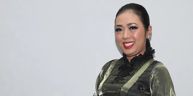 Dimakeup Secantik Miss Universe, Perubahan Wajah Soimah Bikin Pangling