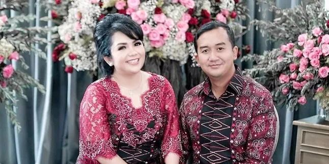 Dinikahi Seorang TNI Angkatan Darat, Penyanyi Joy Tobing Siap Jadi Ibu Persit Dinikahi Seorang TNI Angkatan Darat, Penyanyi Joy Tobing Siap Jadi Ibu Persit