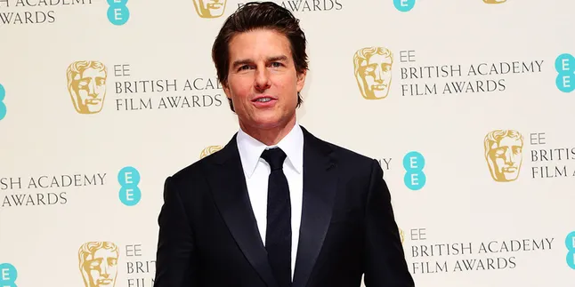 Dinner Bareng Mantan, Tom Cruise Tertangkap Ciuman? Dinner Bareng Mantan, Tom Cruise Tertangkap Ciuman?