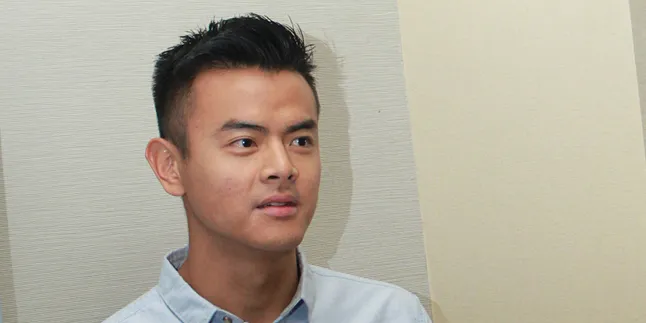 Dion Wiyoko Siap Mendaki Gunung Rinjani Dion Wiyoko Siap Mendaki Gunung Rinjani