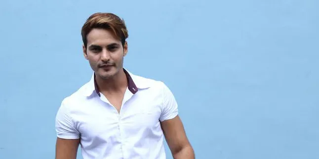 Dipaksa Istri Pakai Batik, Sekarang Ravi Bhatia Jatuh Cinta