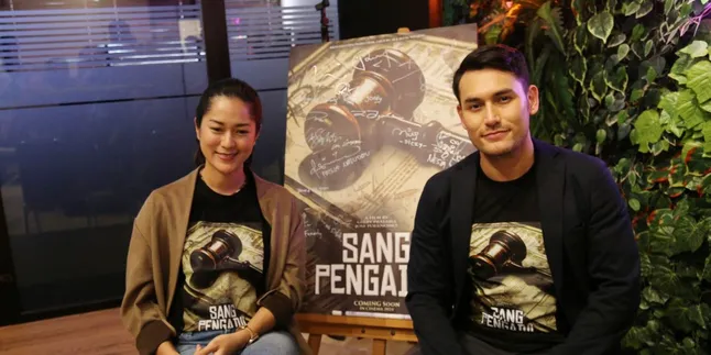 Dipasangkan dengan Prisia Nasution, Arifin Putra Siap Kupas Peran Hakim yang Sesungguhnya di Film 'SANG PENGADIL'