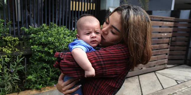 Dipenjara, Nikita Mirzani Bakal Kehilangan Hak Asuh Anak?