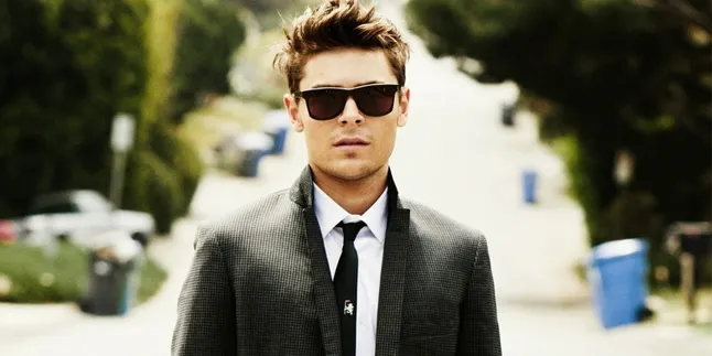 Diperban, Apa Yang Terjadi Pada Tangan Zac Efron?