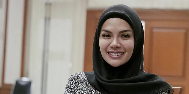 Dipo Kembali Mangkir Sidang, Nikita Mirzani: Dia Belum Rela Aku Jadi Janda Dipo Kembali Mangkir Sidang, Nikita Mirzani: Dia Belum Rela Aku Jadi Janda