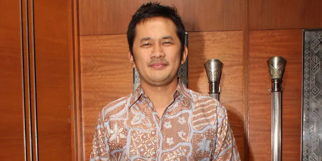 Dipolisikan, Hanung Bramantyo Gandeng Pengacara Dipolisikan, Hanung Bramantyo Gandeng Pengacara