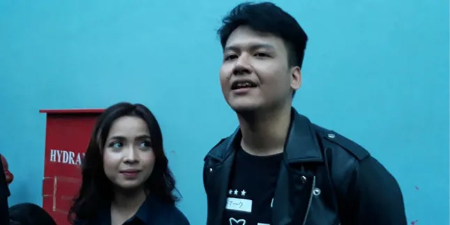 Dirumorkan Hamil Duluan, Ini Penjelasan Ilham Smash & Calon Istri