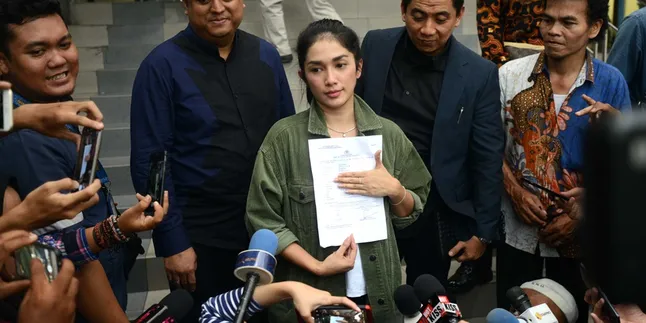 Disarankan Tutup Akun, Ussy Sulistiawaty Tak Merasa Postingannya Mengganggu