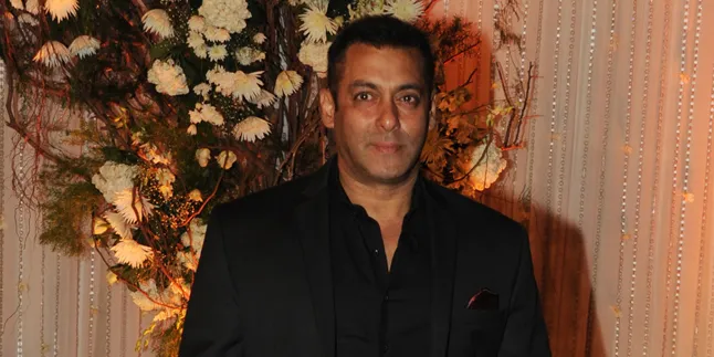 Disebut Keluar Dari Proyek Akshay Demi Ajay, Salman Buka Suara Disebut Keluar Dari Proyek Akshay Demi Ajay, Salman Buka Suara
