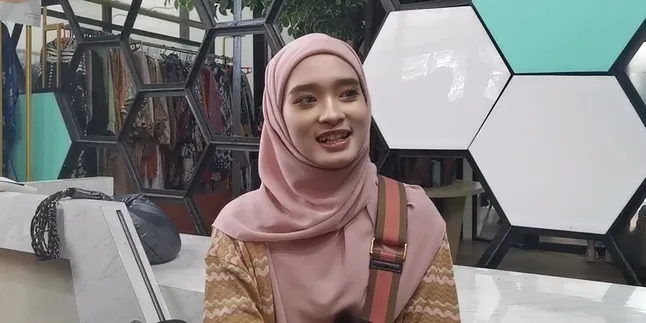 Disebut Lagi Sibuk Hitung Duit, Inara Rusli tak Trauma Bercerai dari Virgoun