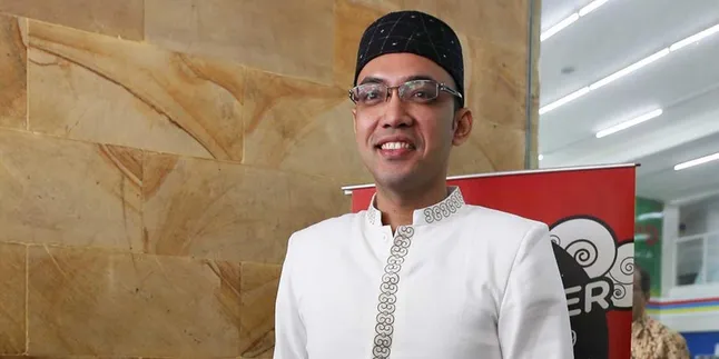 Disebut Nikah Modal Harta Gono-Gini, Ini Jawaban Sandy Tumiwa Disebut Nikah Modal Harta Gono-Gini, Ini Jawaban Sandy Tumiwa