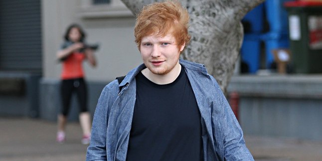 Disuruh Orang Tua Fans Cium Anaknya, Ed Sheeran Tolak Keras!