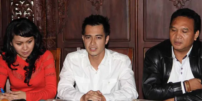 Ditahan, Karir Eza Gionino Hancur Lebur