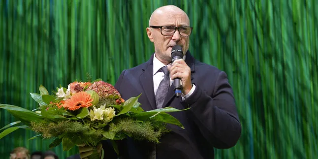 Ditakdirkan Bersama, Phil Collins Rujuk Dengan Istri Ketiga