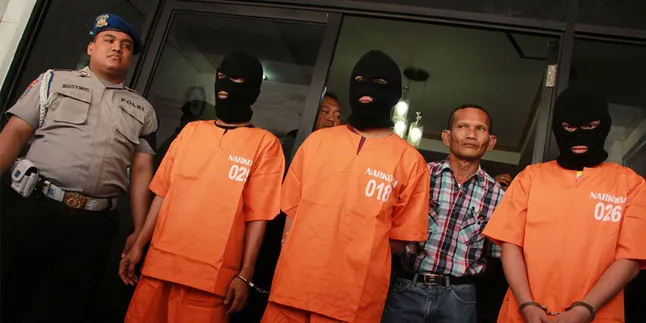 Ditangkap Karena Narkoba, Roby Satria Dipertahankan Geisha?