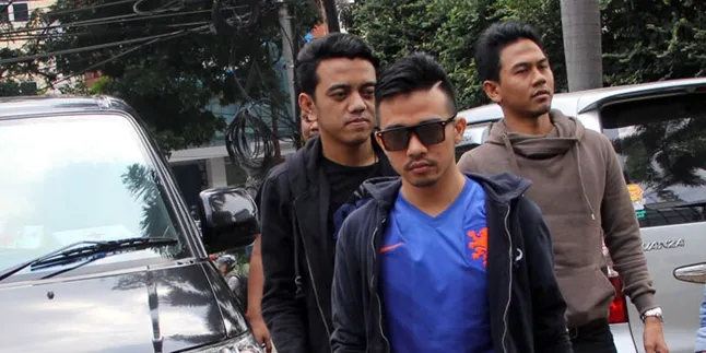 Ditangkap Tengah Malam, Roby Geisha Langsung Telepon Manajer