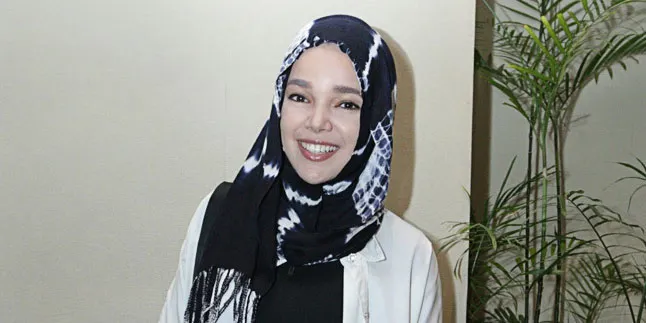 Ditanya Soal Anak, Dewi Sandra Bosan