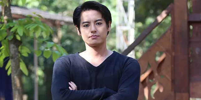Ditanya Kapan Nikah, Roger Danuarta Bilang Nggak Punya Target Ditanya Kapan Nikah, Roger Danuarta Bilang Nggak Punya Target