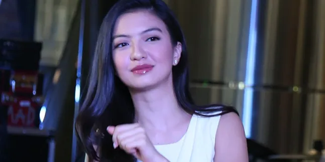 Ditanya Masalah Fashion, Ternyata Raline Shah Pilih Yang Simple