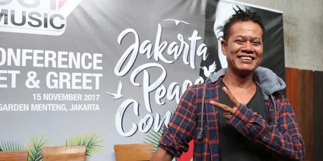 Ditanya Pendapatnya Tentang Sampah, Tony Q Rastafara: Itu Memang Beban Ditanya Pendapatnya Tentang Sampah, Tony Q Rastafara: Itu Memang Beban