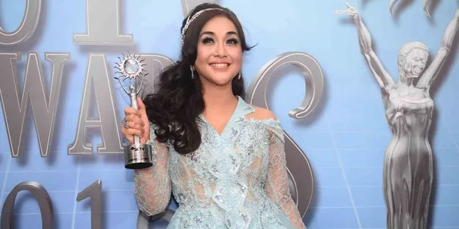 Ditanya Rahasia Tetap Cantik - Muda, Ini Jawaban Paramitha Rusady